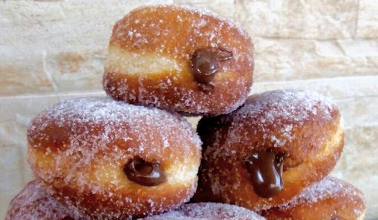 Admira estos deliciosos dulces, acompañados de nuestra perdición ¡la Nutella!