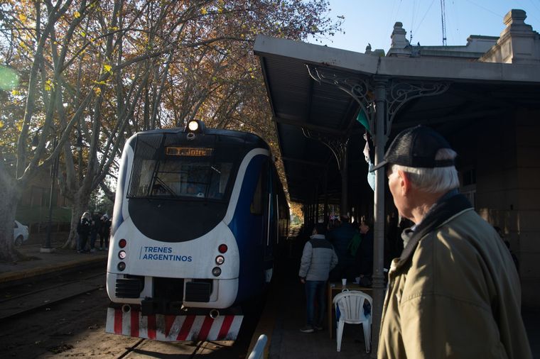 El tren turístico de Buenos Aires ya ha transportado a 2 mil pasajeros desde el 27 de mayo. Foto: Télam