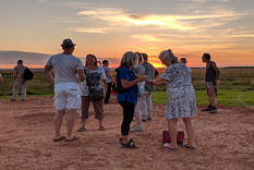 paraguay recibe un grupo de antivacunas provenientes de alemania, suiza y austria