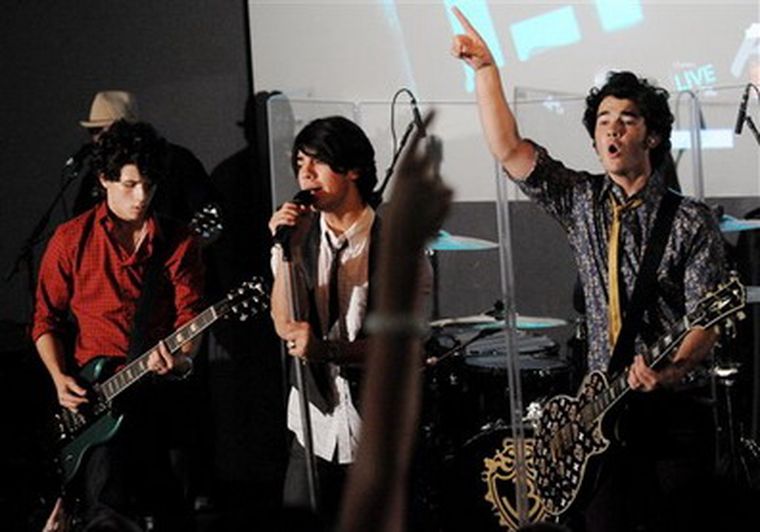 Jonas Brothers: hermanos catapultados a la fama. Foto: Ap