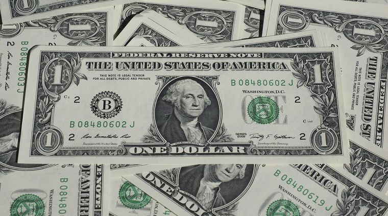 La historia dice que los países que entraron en la dolarización no lograron luego salir Foto: Pexels