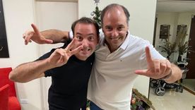 El vocero presidencial, Manuel Adorni, junto a su hermano Francisco