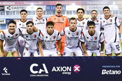 Newells no levanta cabeza y quedó eliminado en 32avos. de la Copa Argentina de forma papelonesca. Newells no levanta cabeza y quedó eliminado en 32avos. de la Copa Argentina de forma papelonesca.