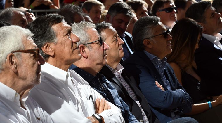 Los exgobernadores de Mendoza, juntos. Foto: ALF PONCE MERCADO / MDZ