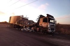 Así quedó el camión tras el hecho Foto: Foto: @MATIPASCUALETTI