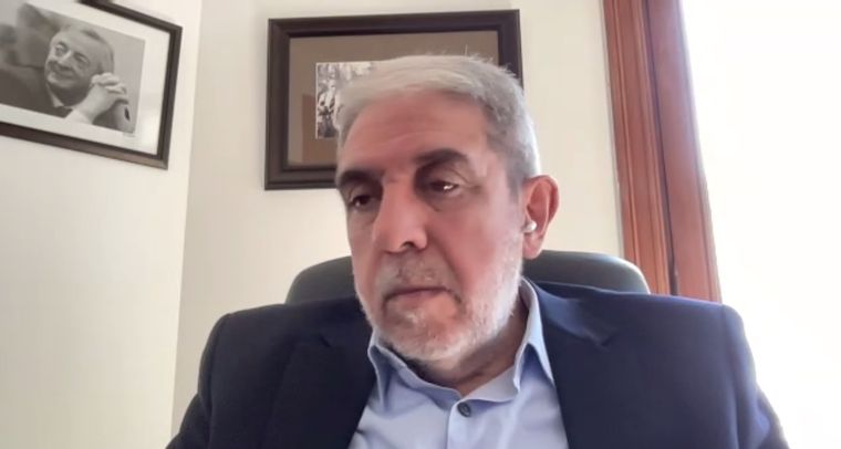 Aníbal Fernández escuchando el alegato de su defensa. Aníbal Fernández escuchando el alegato de su defensa.