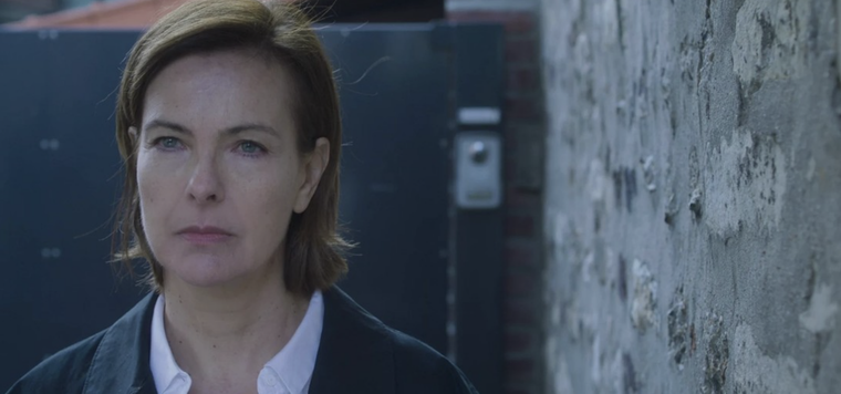 Carole Bouquet se destaca con su papel de asesina serial Foto: Netflix