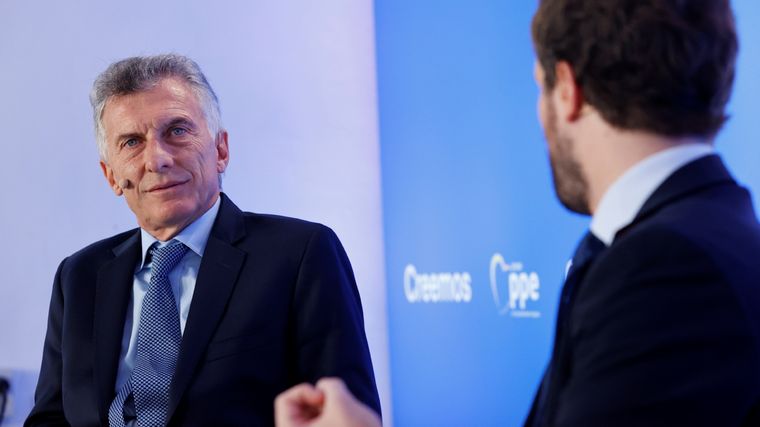 Mauricio Macri continuará con su agenda en el exterior y pedirá la postergación de la indagatoria. Foto: EFE