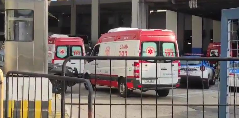 Los heridos fueron retirados y uno de ellos se encuentra en grave estado. Foto: Captura de video