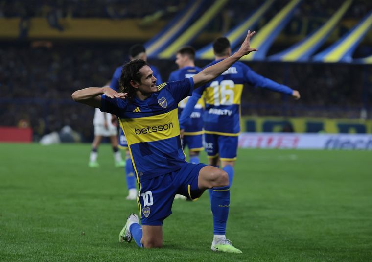 El delantero le dio el triunfo a su equipo. Foto: Fotobaires