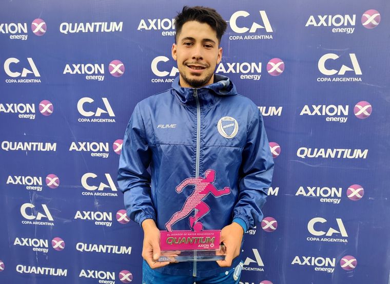 El mediocampista fue elegido como la figura del encuentro. Foto: Copa Argentina