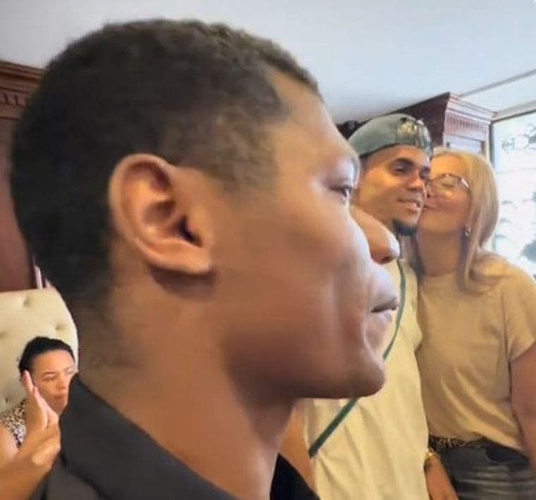 Polémica en redes por la actitud de Luis Díaz tras la muerte de Diogo Jota Polémica en redes por la actitud de Luis Díaz tras la muerte de Diogo Jota