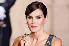 bellisimo: el atuendo de letizia ortiz que es tendencia en la realeza
