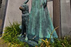 La escultura en honor a la joven. Foto: Mauro Sturman