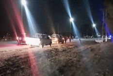 El lugar donde el Renault negro chocó contra la moto. Foto: NA El lugar donde el Renault negro chocó contra la moto. Foto: NA