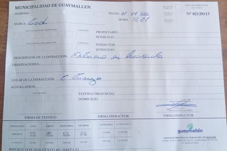 Así luce la multa falsa que los estafadores dejan. Así luce la multa falsa que los estafadores dejan.