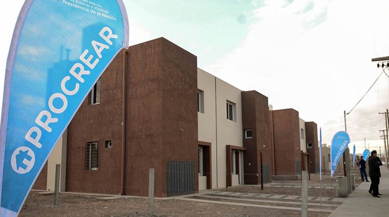 Ya están los resultados del sorteo para adquirir una vivienda de la línea Desarrollos Urbanísticos Procrear o un terreno de Lotes con Servicios Foto: Telam