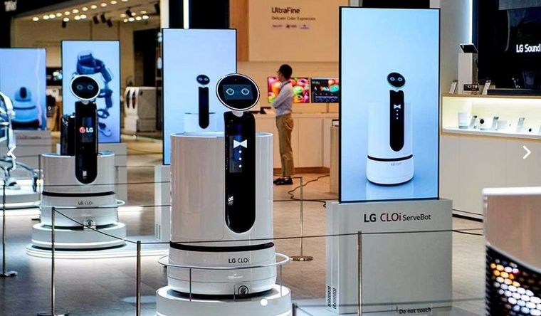 La empresa LG viene apostando fuerte por la robótica con IA. Foto: LG.
