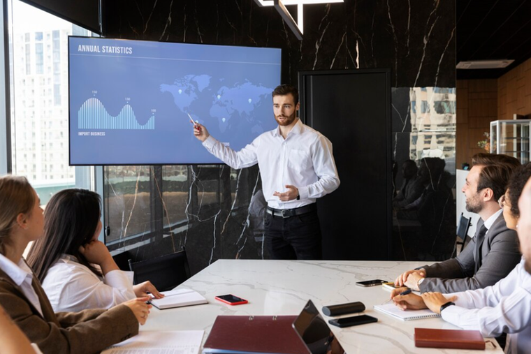 Compartió un truco para hacer presentaciones con IA y se volvió viral Hoy en día la inteligencia artificial te puede ayudar a hacer tus presentaciones. Foto: Freepik