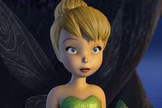 CAMPANITA El hada acompaña a Peter Pan en sus aventuras Foto: ARCHIVO