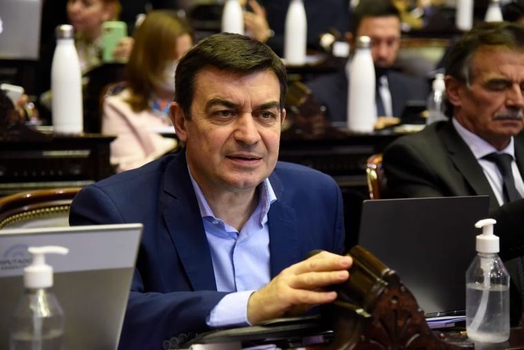 Omar De Marchi está en contra del veto de Juntos por el Cambio a Javier Milei.