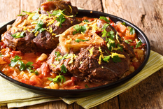 Pasos fáciles para cocinar ossobuco con gremolata Foto: Shutterstock