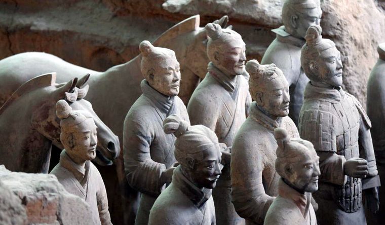 guerreros de terracota La tumba es custodiada por guerreros de terracota. Foto: Efe.