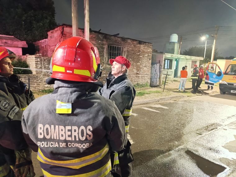 La víctima murió tras registrarse un incendio en su vivienda del barrio Las Violetas Foto: Policía de Córdoba