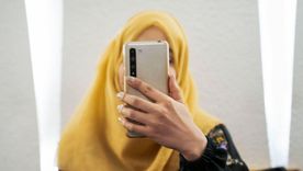 Las restricciones impuestas por los talibanes impiden a las mujeres estudiar y trabajar.