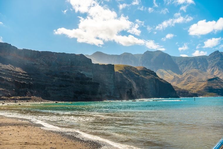 Una playa con actividades para todas las edades. Una playa con actividades para todas las edades. 