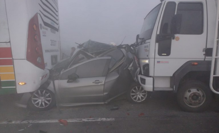 Una de las impactantes imágenes del accidente Foto: NA