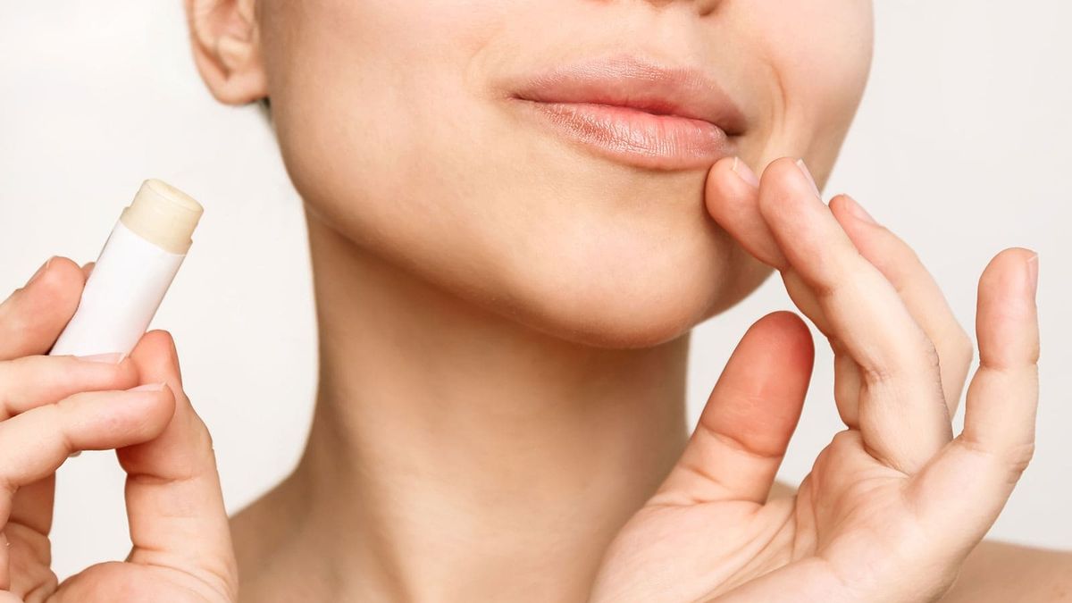 Así puedes hacer tu propio bálsamo para los labios partidos