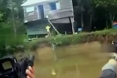 Efectivos de la Policía Bonaerense y de Prefectura Naval Argentina desplegaron este viernes un fuerte operativo en el partido de Escobar, para encontrar al tirador que disparó el domingo contra una mujer que navegaba en Arroyo Correntino.