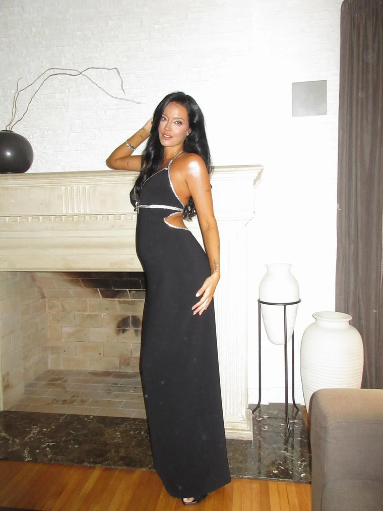 Un look que celebró la transformación con delicadeza y estilo. Un look que celebró la transformación con delicadeza y estilo.