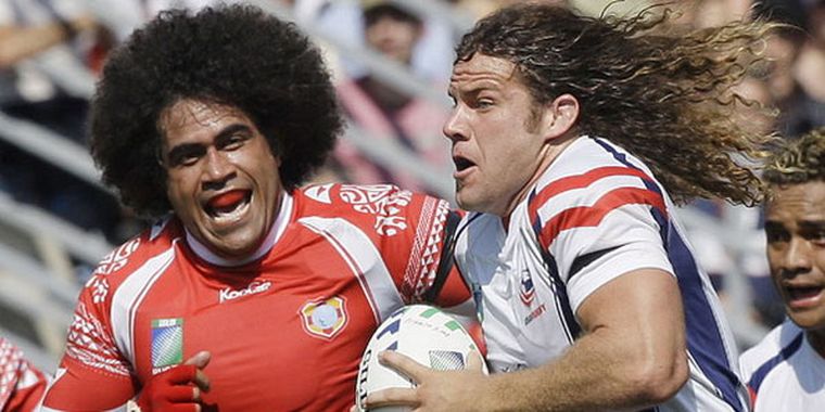 Los tonganos (de rojo) están listos para el original reclamo. Foto: web