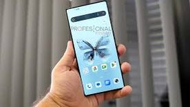 El celular con una procesador y batería potentes para reproducir videojuegos exigentes. El celular con una procesador y batería potentes para reproducir videojuegos exigentes.