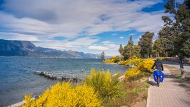 Villa Traful, el pueblo neuquino que enamora con su entorno natural. Villa Traful, el pueblo neuquino que enamora con su entorno natural.