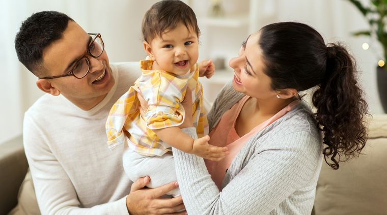 Padecemos de una falta de campañas de sensibilización acerca de la adopción Foto: shutterstock.com