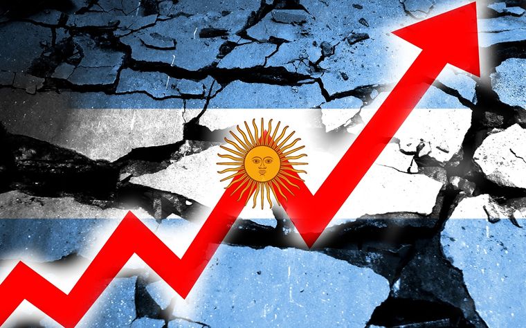 La clave para ahorrar en Argentina: buscar teléfonos ensamblados localmente y con buena financiación para vencer a la inflación. La clave para ahorrar en Argentina: buscar teléfonos ensamblados localmente y con buena financiación para vencer a la inflación.