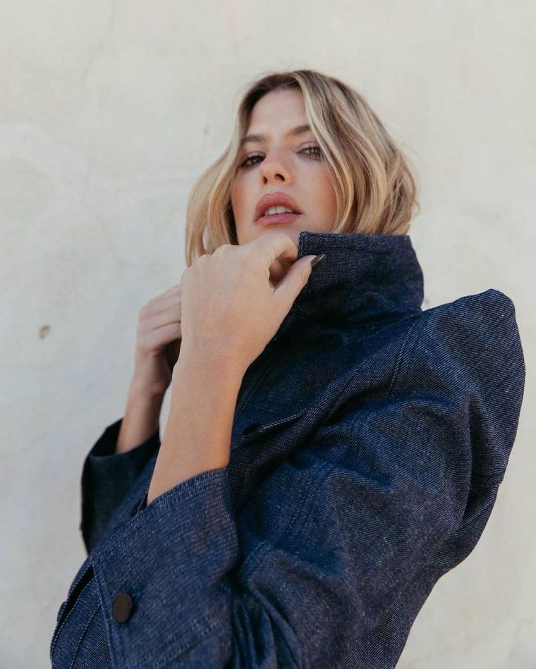 Consigue unos jeans extra holgados como los de Paula Chaves y Mery del Cerro. ¡Estarás más cómoda que nunca! Foto: Instagram