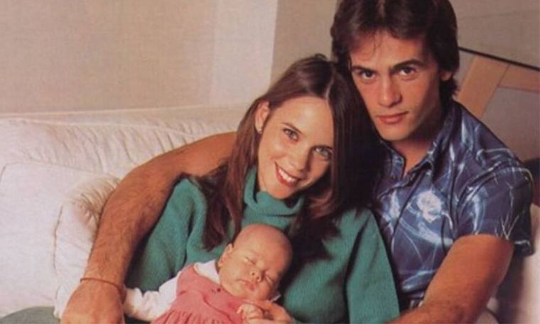 Christian Sancho y Valeria Britos son padres de Camilie, que hoy tiene 22 años La joven vive en España junto a su madre