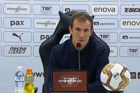 El capitán de Boca no salió a jugar el segundo tiempo ante Platense y Arruabarrena explicó la situación y llevó tranquilidad: No parece ser nada grave. El capitán de Boca no salió a jugar el segundo tiempo ante Platense y Arruabarrena explicó la situación y llevó tranquilidad: No parece ser nada grave.