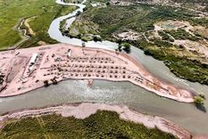 La playita contará con 50 quinchos y 100 churrasqueras. La playita contará con 50 quinchos y 100 churrasqueras.