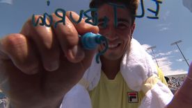 Francisco Comesaña, exhausto pero victorioso tras un duelo de más de tres horas en Cincinnati.  