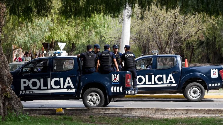 MARCHA POR LA EDUCACIÓN PÚBLICA, policia y operativo policial
