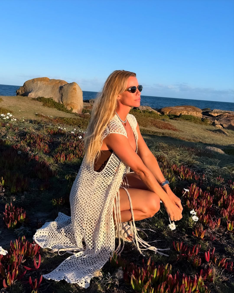 Nicole Neumann despide Uruguay con un look playero en tendencia. Foto: Instagram