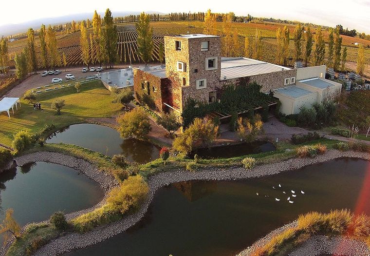 El estilo de la Toscana, presente en la arquitectura de bodega Renacer.