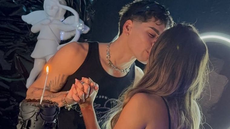 Así fue el festejo de aniversario de Juli con su novio. Así fue el festejo de aniversario de Juli con su novio.