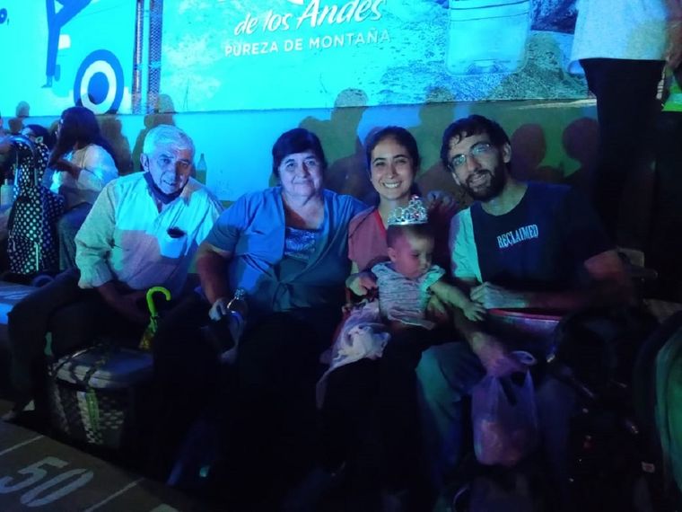 La familia de Jonathan llegó desde Las Heras
