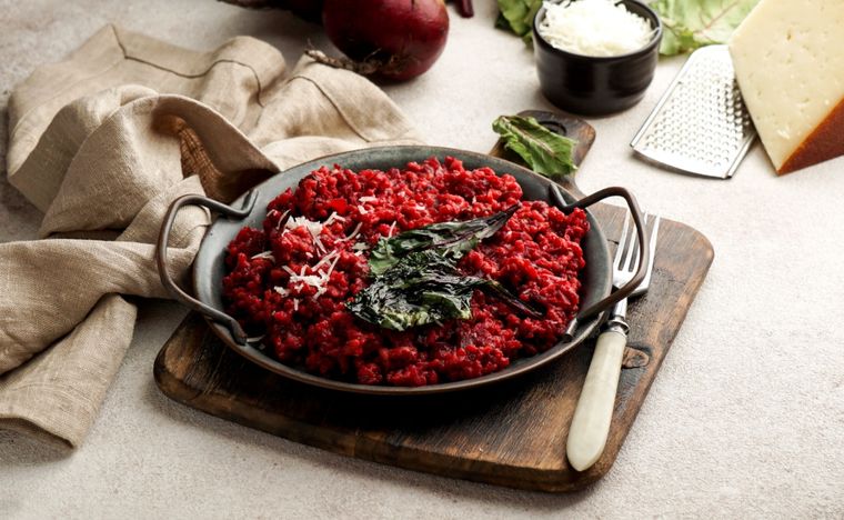 Risotto de remolacha Una receta simple y deliciosa de risotto de remolacha para hacer en minutos Foto: Shutterstock